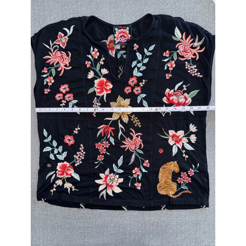 Johnny Was Black Floral Tiger Embroidered Cotton Knit Split Neck Top Large L - Picture 2 of 7